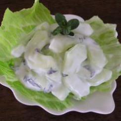 Korean Cucumber & Yogurt Salad 