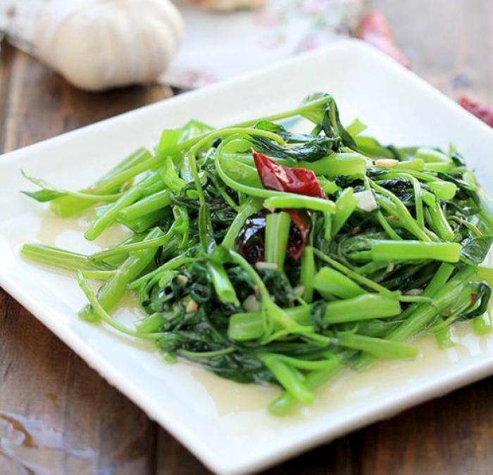 Stir-Fried Water Spinach